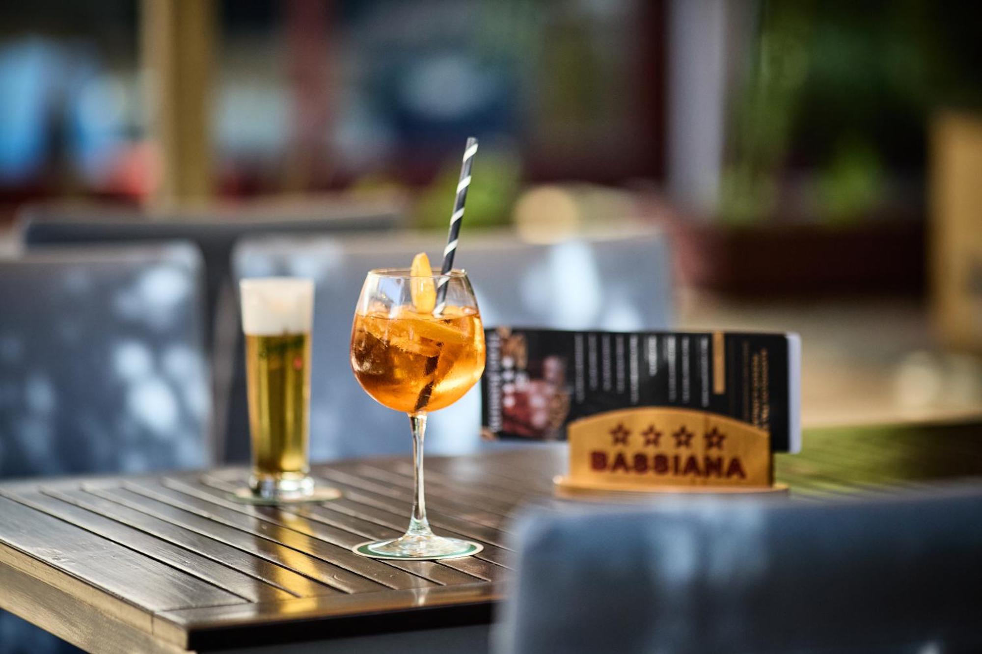 Bassiana Hotel Es Etterem Sárvár Eksteriør bilde